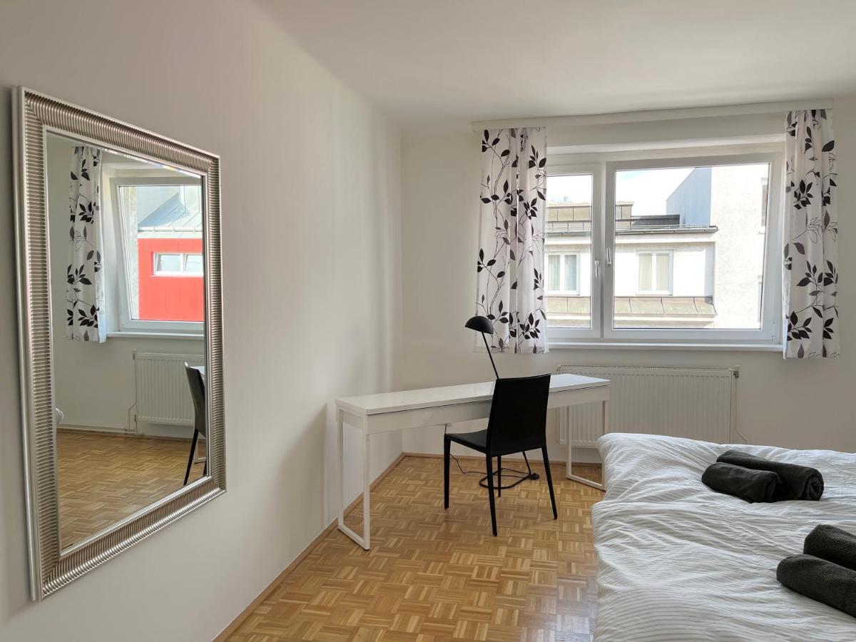 Vienna Central Retro 10 Apartment Bagian luar foto